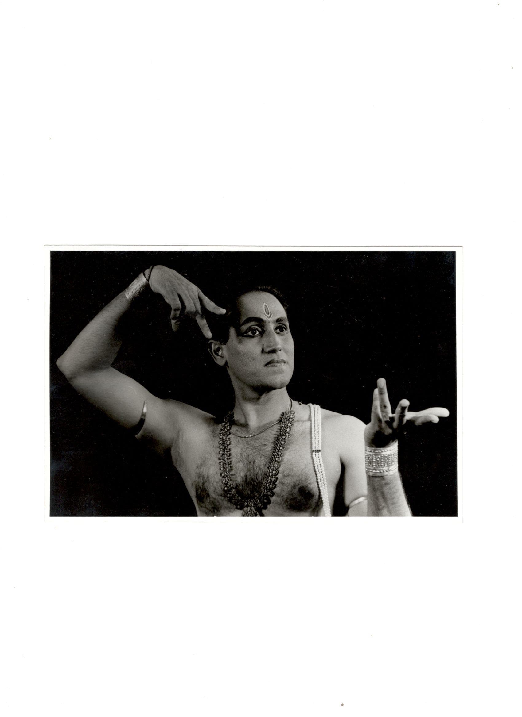 Portrait in mudra